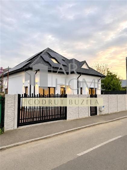 Casă individuală cu 5 camere cu Teren 385 Mp în Ultracentral