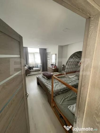 Apartament cu 3 camere semidecomandat în Someșeni