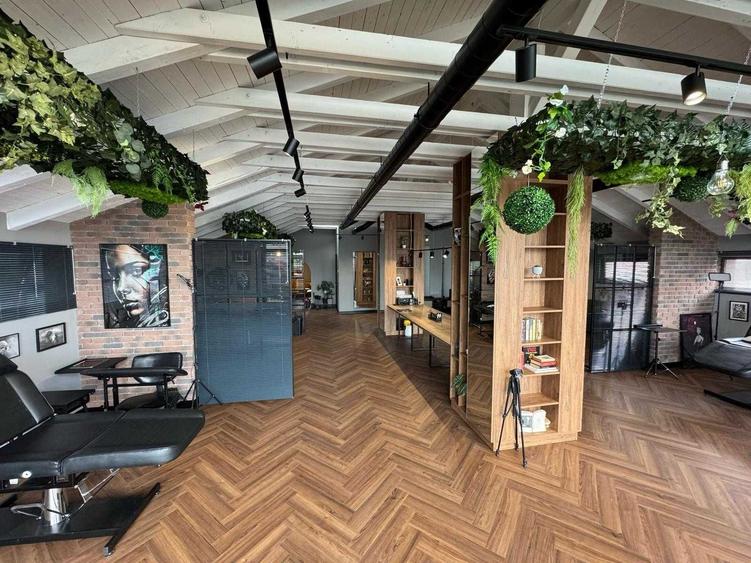 Spațiu comercial, de 550 mp, în Central