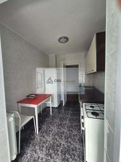 Apartament cu 2 camere semidecomandat, mobilat în Lucrețiu Pătrășcanu