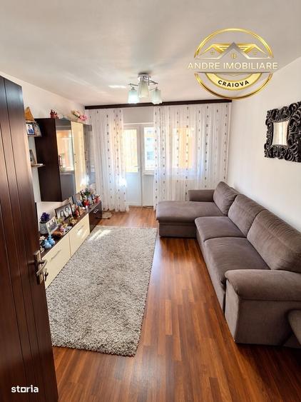 Apartament cu 3 camere semidecomandat în Valea Rosie