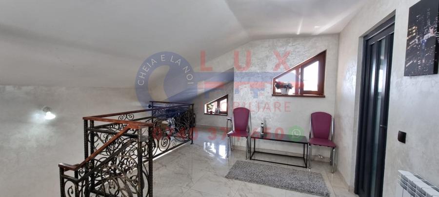 Casă cu 5 camere cu Teren 262 Mp în Babadag