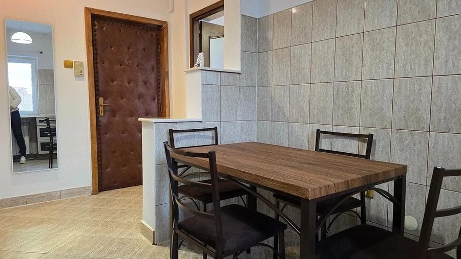 Apartament cu 2 camere decomandat în Decebal