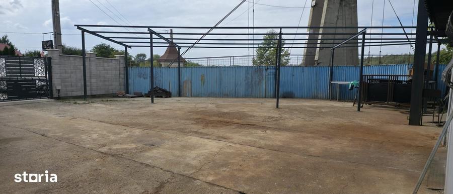 Spațiu comercial, de 550 mp, în Horia