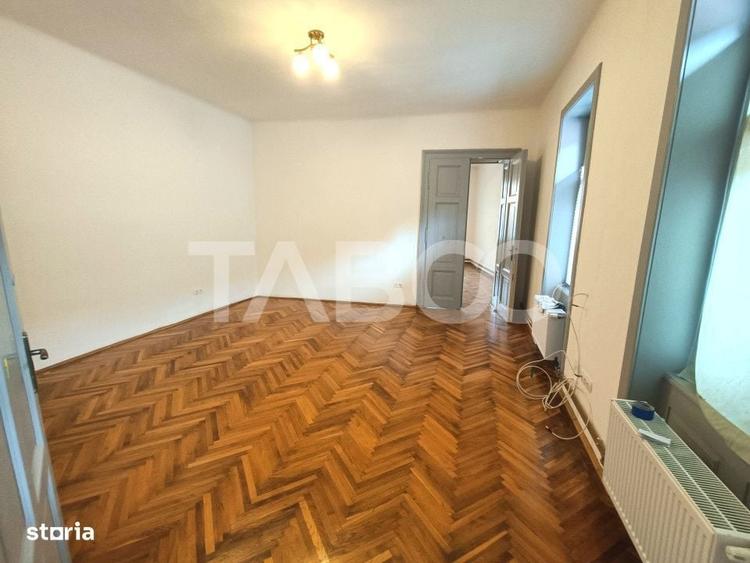 Apartament cu 2 camere nedecomandat în Central