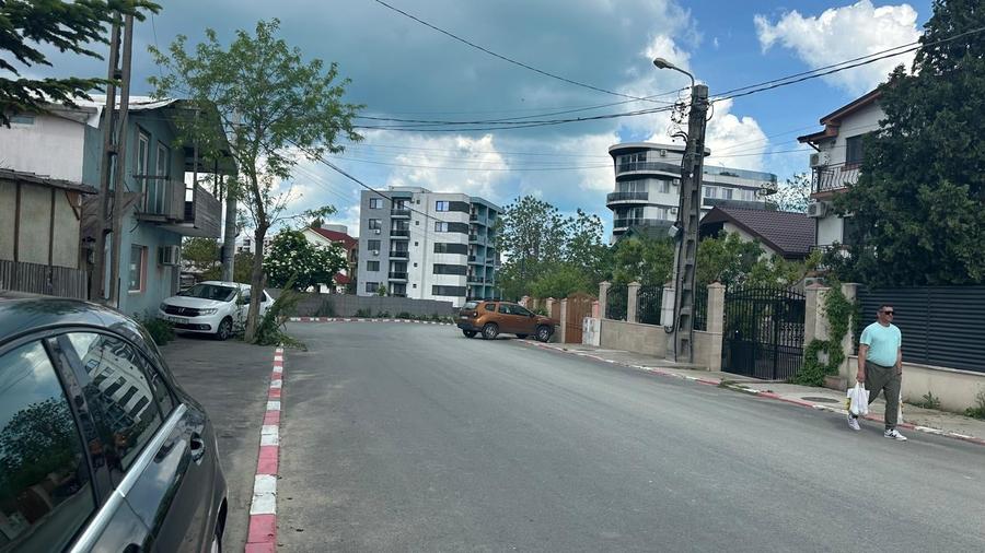 Teren Construcții intravilan de 1000 mp, în Est