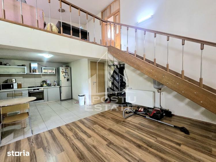 Casă cu 8 camere cu Teren 629 Mp în Mehala