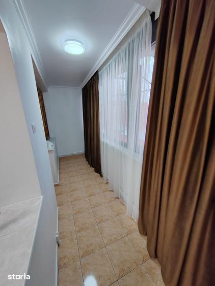 Apartament cu 3 camere decomandat în George Enescu