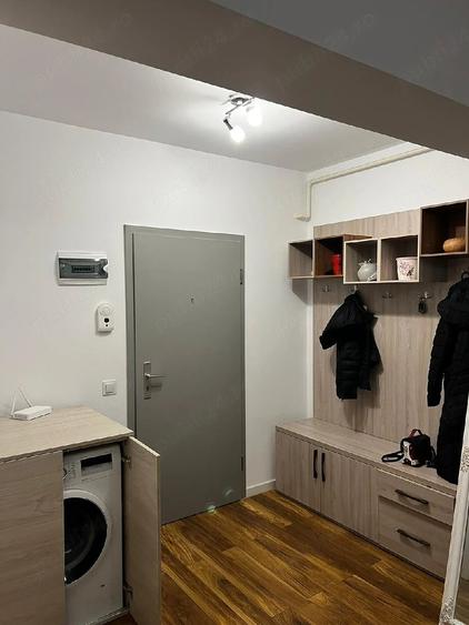 Apartament cu 2 camere decomandat în Tractorul
