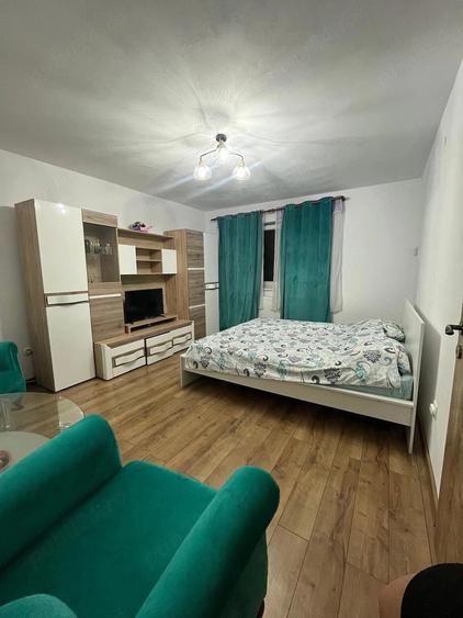 Apartament cu 2 camere decomandat în Cetate