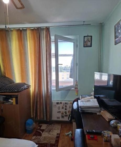 Apartament cu 3 camere semidecomandat în Drumul Taberei