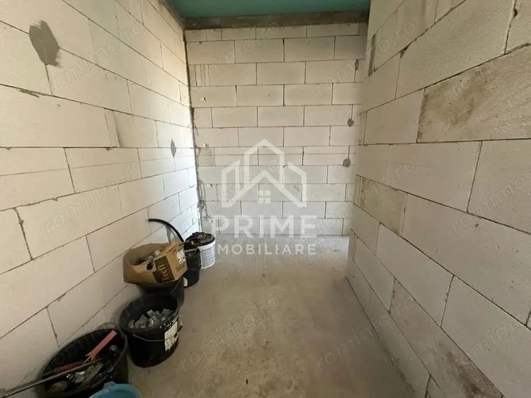 Casă cu Teren 200 Mp în Teiu