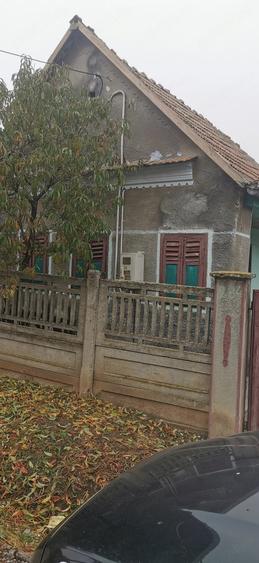 Casă cu Teren 1524 Mp în Roșia de Secaș