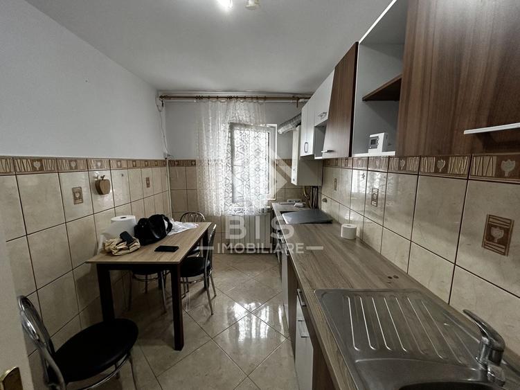 Apartament cu 4 camere decomandat în Ștefan cel Mare