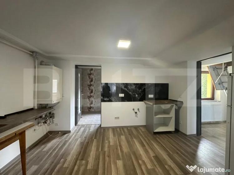 Casă cu 7 camere cu Teren 420 Mp în Central