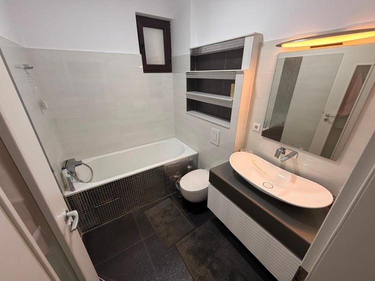 Casă individuală cu 5 camere cu Canalizare în Chiajna