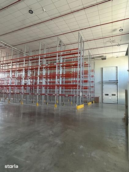 Spațiu comercial, de 1,000 mp, în Nord