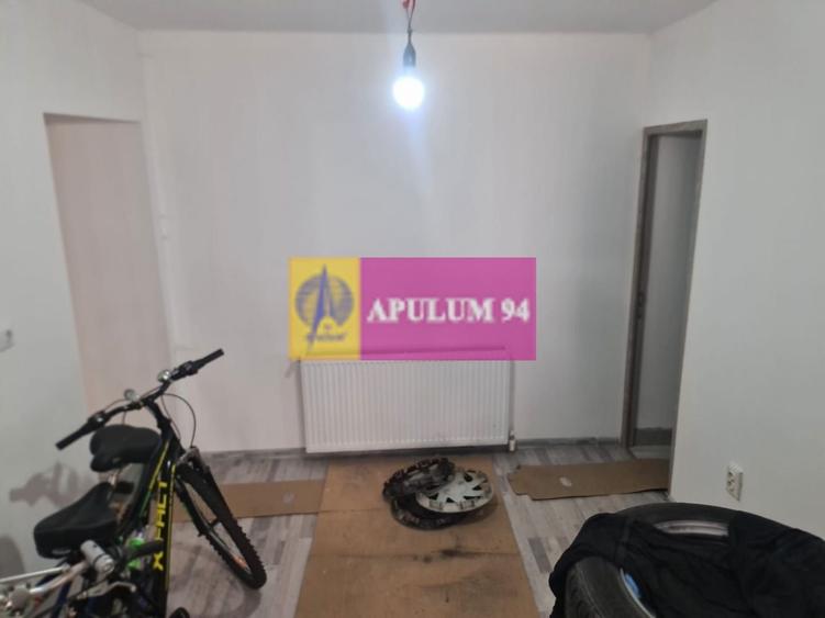 Casă individuală cu 2 camere decomandat cu Canalizare în Central