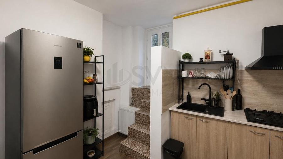 Casă individuală cu 5 camere cu Teren 80 Mp în P-ța Unirii