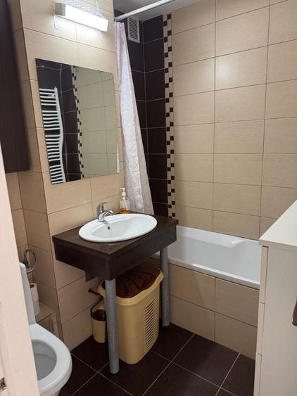 Inchiriez apartament 4 camere 100 mp Str. Ecaterina Teodoroiu nr. 9 - 1