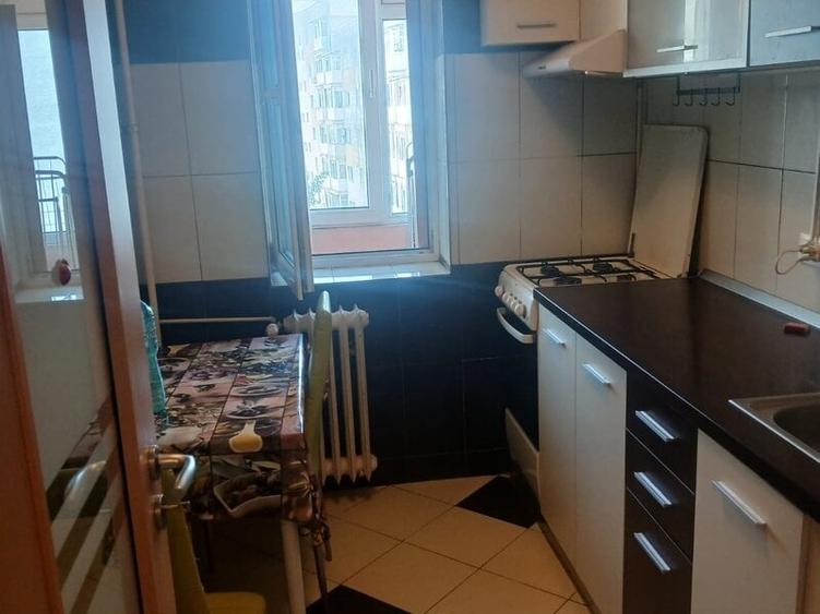 Apartament cu 2 camere semidecomandat în Colentina
