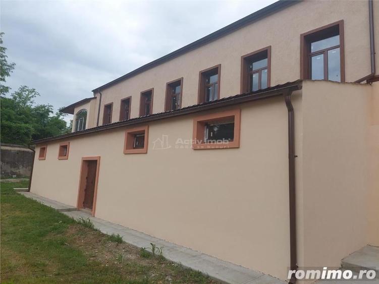 Casă cu Teren 1971 Mp în Central