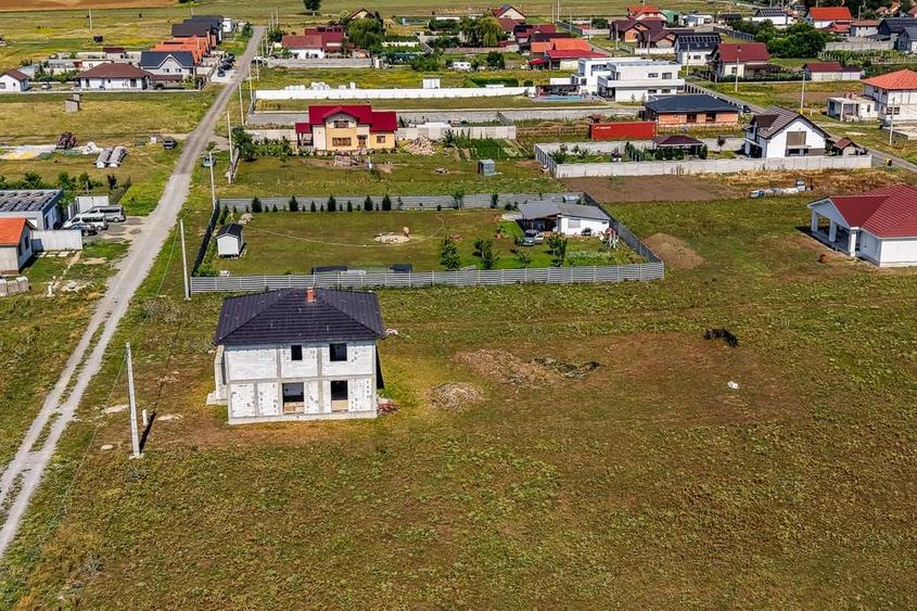 Casă cu 5 camere cu Teren 1000 Mp în Central