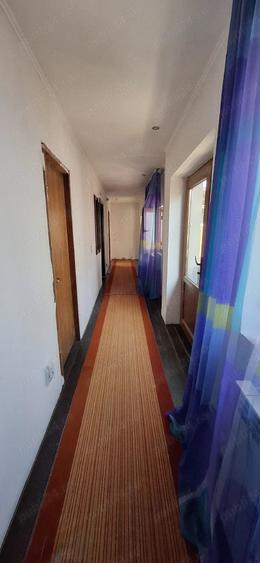 Casă cu 3 camere cu Teren 200 Mp în Central