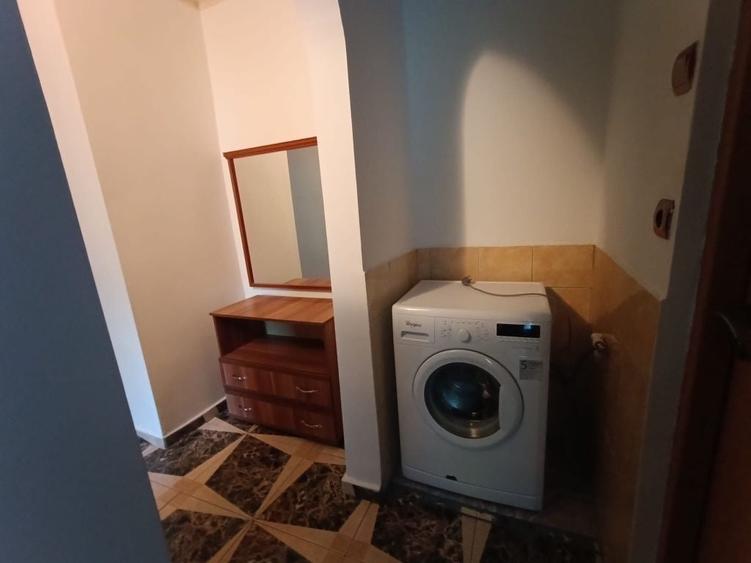 Apartament cu 2 camere decomandat în 1 Mai