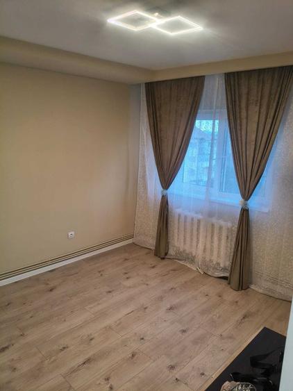 Garsonieră decomandată în Exterior Vest