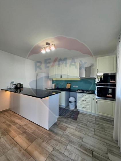 Casă individuală cu 5 camere cu Teren 481 Mp în Domnești