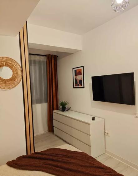 Apartament cu 2 camere semidecomandat, mobilat în Otopeni
