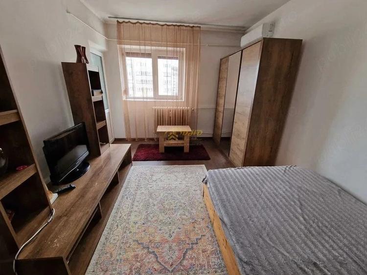 Garsonieră decomandată în Gară