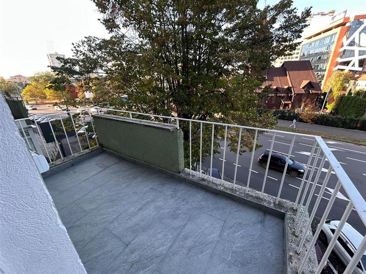 Apartament cu 2 camere decomandat în Centrul Civic