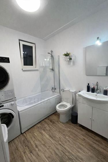 Duplex cu 4 camere cu Canalizare în Exterior Sud
