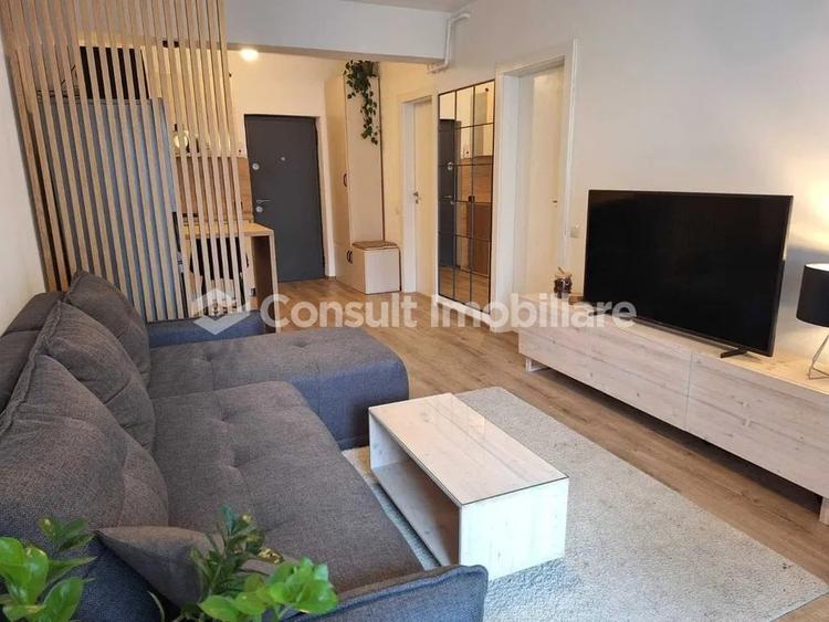 Apartament cu 2 camere semidecomandat, mobilat în Mărăști