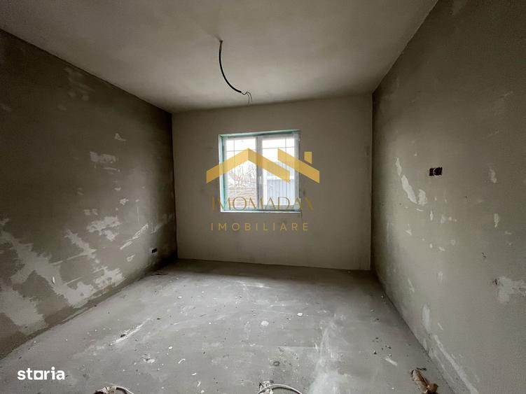 Casă cu 4 camere cu Teren 400 Mp în Sânmihaiu Român