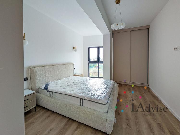 Apartament cu 2 camere decomandat, mobilat în Tractorul