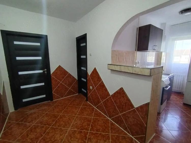 Garsonieră decomandată în Soarelui