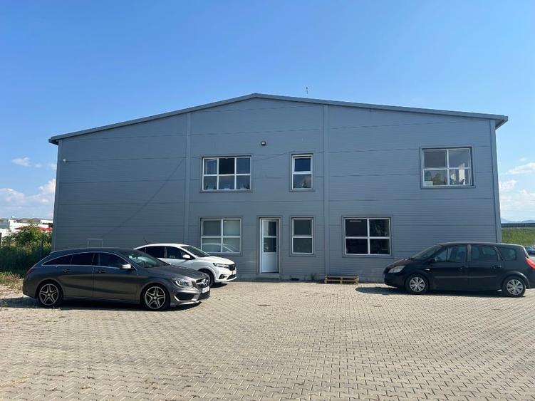 Spațiu industrial, de 581 mp, în Stupini