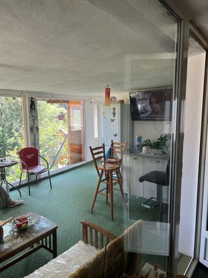 Casă cu 6 camere cu Teren 284 Mp în Poiana