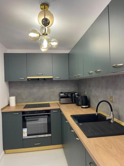 Apartament cu 3 camere decomandat în Ultracentral