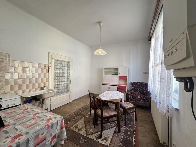 Apartament cu 2 camere semidecomandat în Centrul Istoric