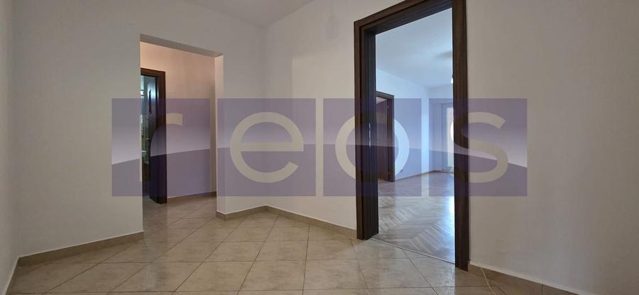 Apartament cu 3 camere decomandat în Dorobanți