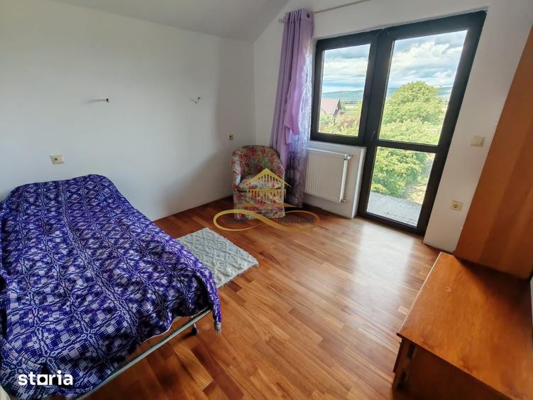 Casă cu 4 camere cu Teren 1007 Mp în Cleja