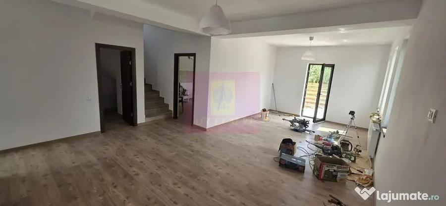 Vila cu 4 camere de vanzare in Brebu - Brebu (Prahova) - 17