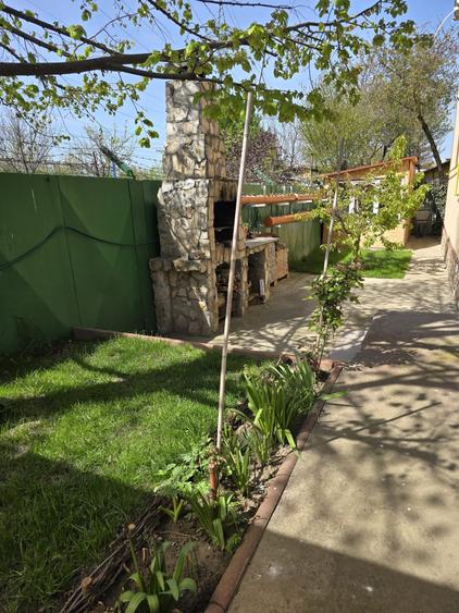 Casă individuală cu 6 camere cu Canalizare în Micro 16