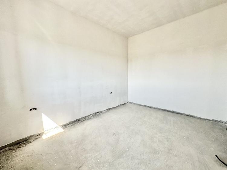Duplex cu 3 camere cu Canalizare în Moșnița Veche