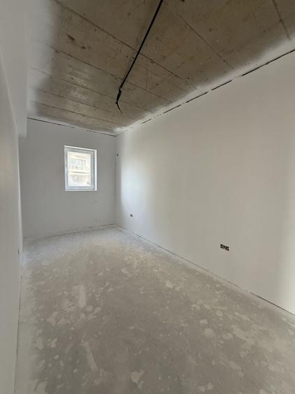 Apartament cu 3 camere decomandat în 1 Decembrie 1918