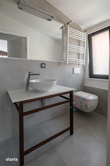Casă cu 2 camere cu Teren 373 Mp în Schei